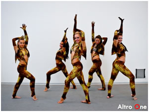 Муниципальное бюджетное учреждение                                      досуговый центр «Гагаринец» приглашает желающих в танцевальную студию Altro One