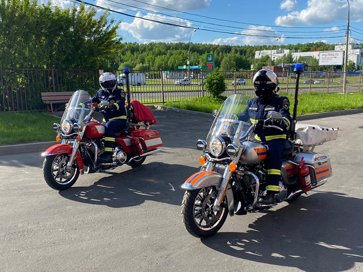Пожарные-мотоциклисты МЧС Москвы заступили на боевое дежурство